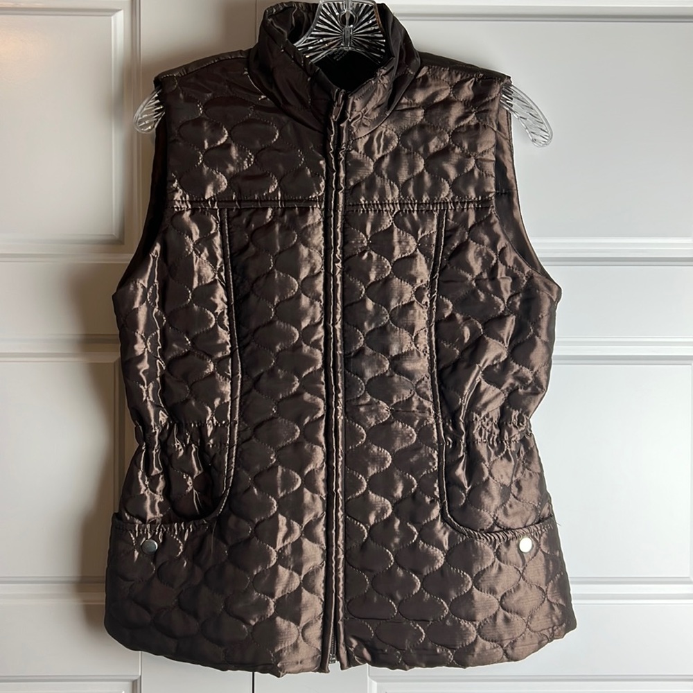 Women New Directions Vest Size S Color gold metallic